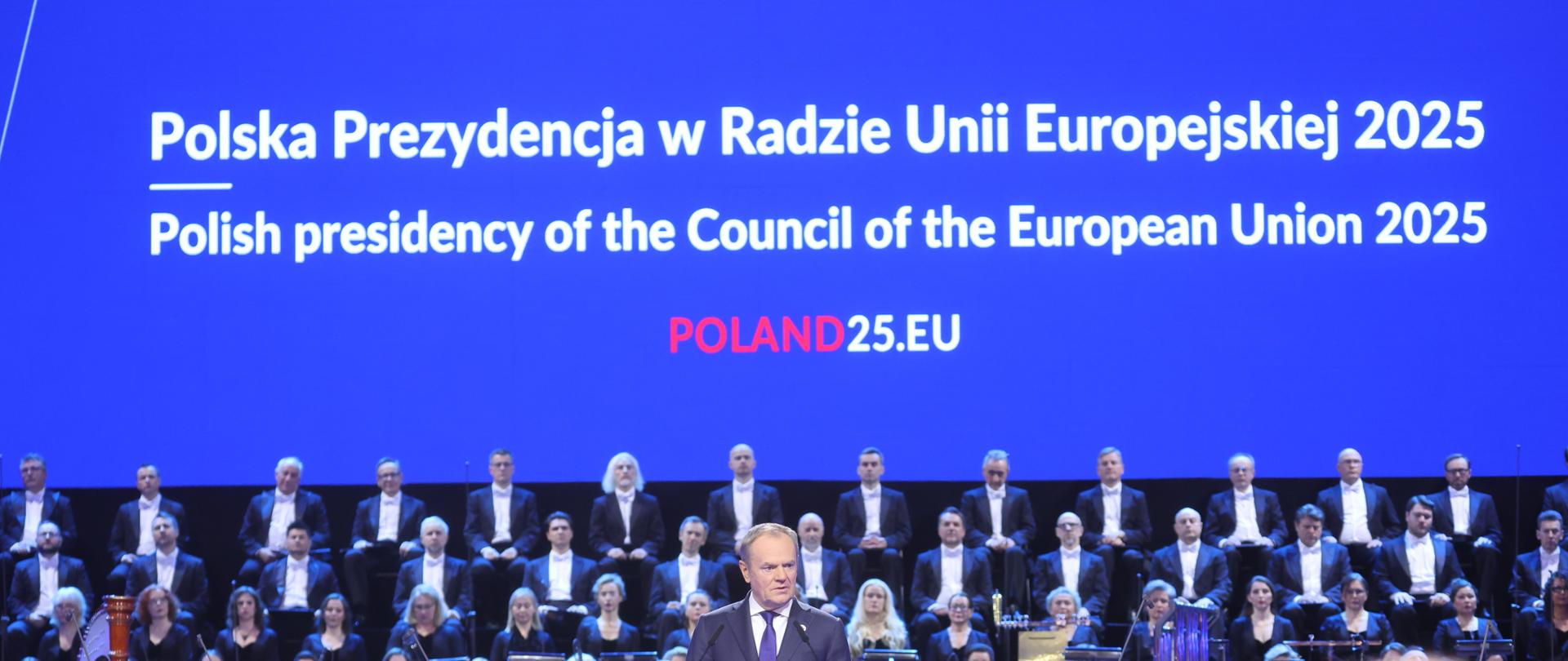 Premier Donald Tusk podczas gali otwarcia Polskiej Prezydencji w Radzie UE.