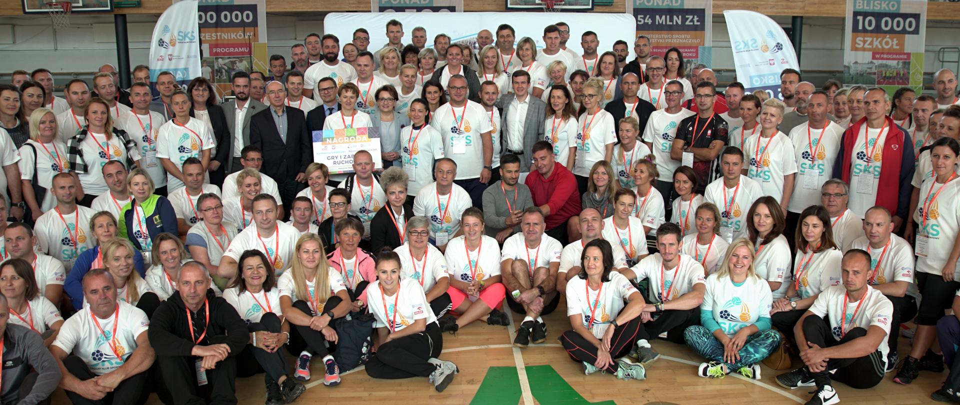 Minister razem z nauczycielami