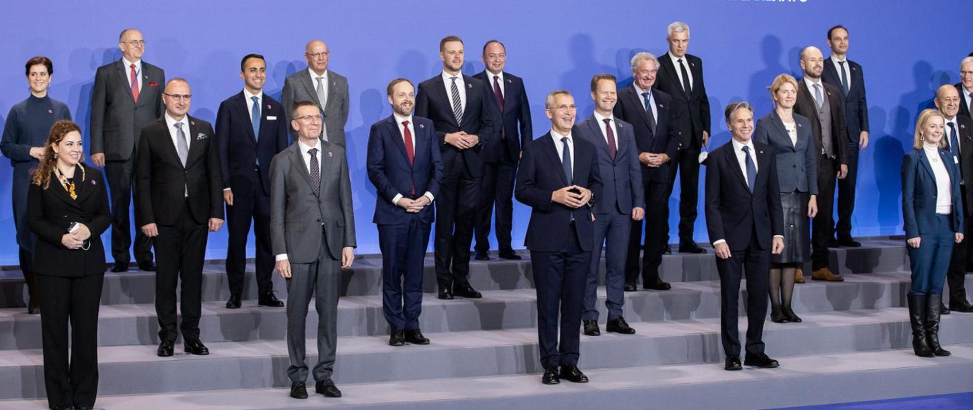 Ministrowie spraw zagranicznych NATO