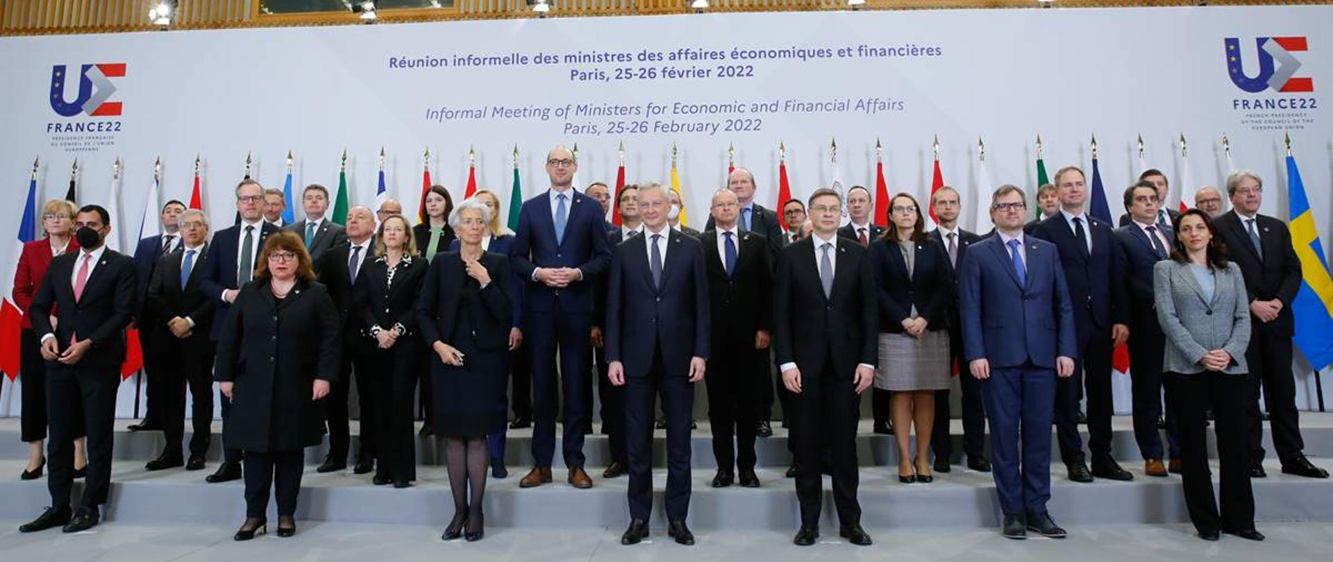 Uczestnicy spotkania Rady ECOFIN w Paryżu