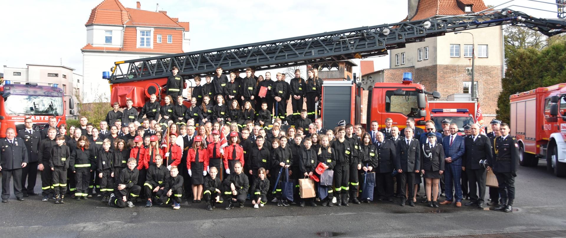 Uroczystość wręczenia promes dla Młodzieżowych Drużyn Pożarniczych