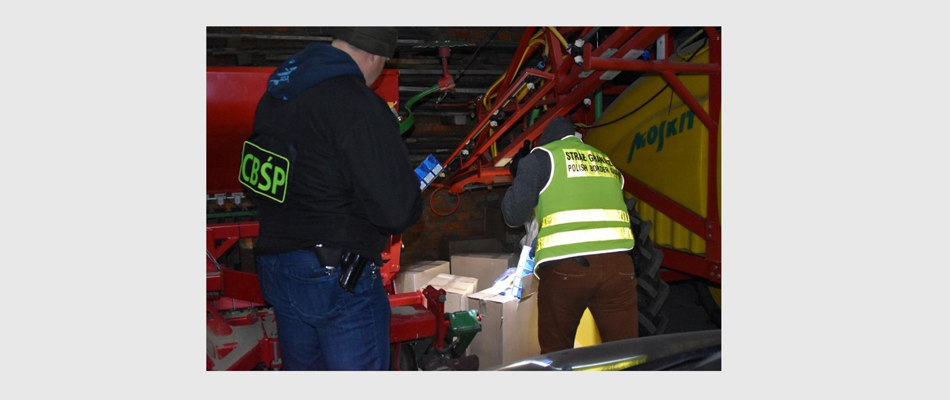 zdjęcie przedstawiające funkcjonariuszy Straży Granicznej oraz CBŚP podczas czynności 