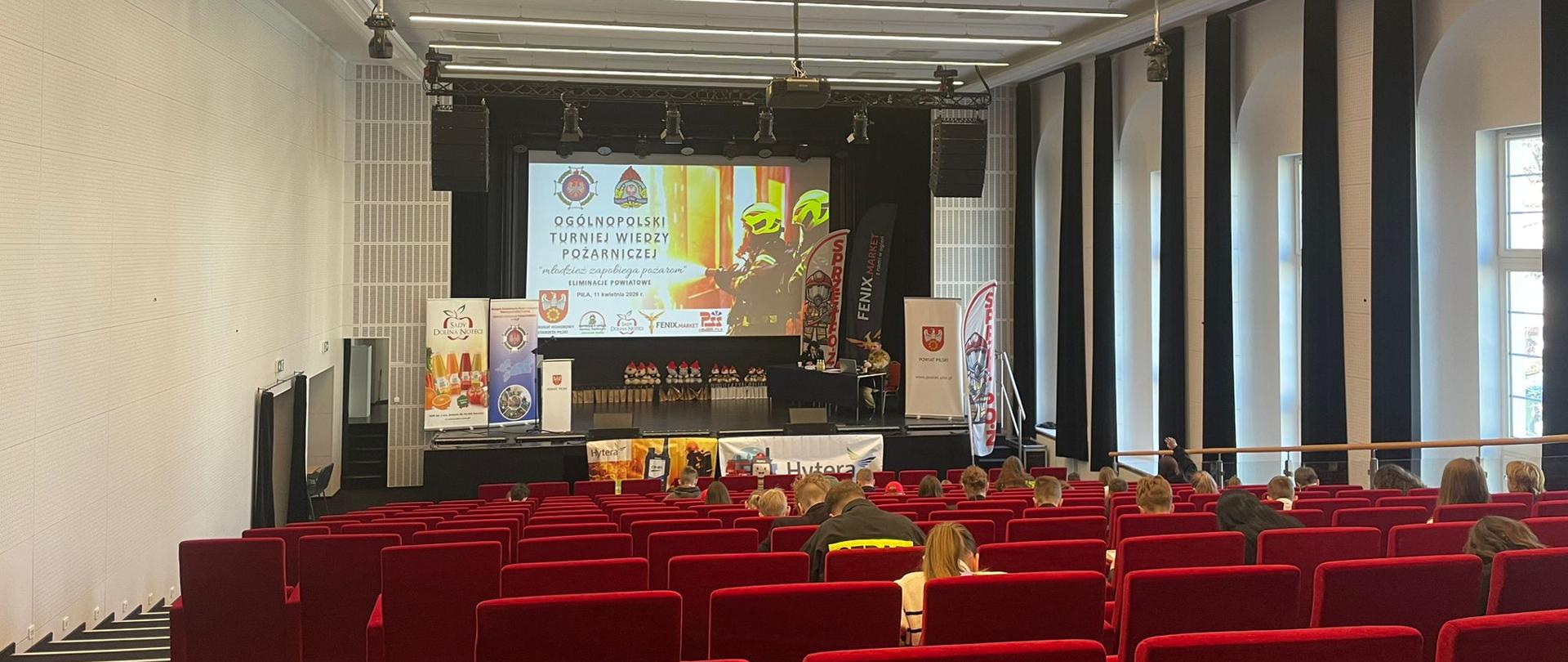 Na zdjęciu widnieją strażacy w trakcie konkursu OTWP. 