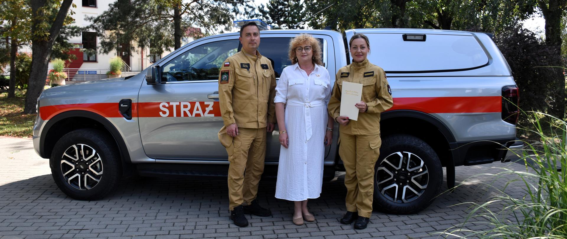 Czytanie przy fontannie