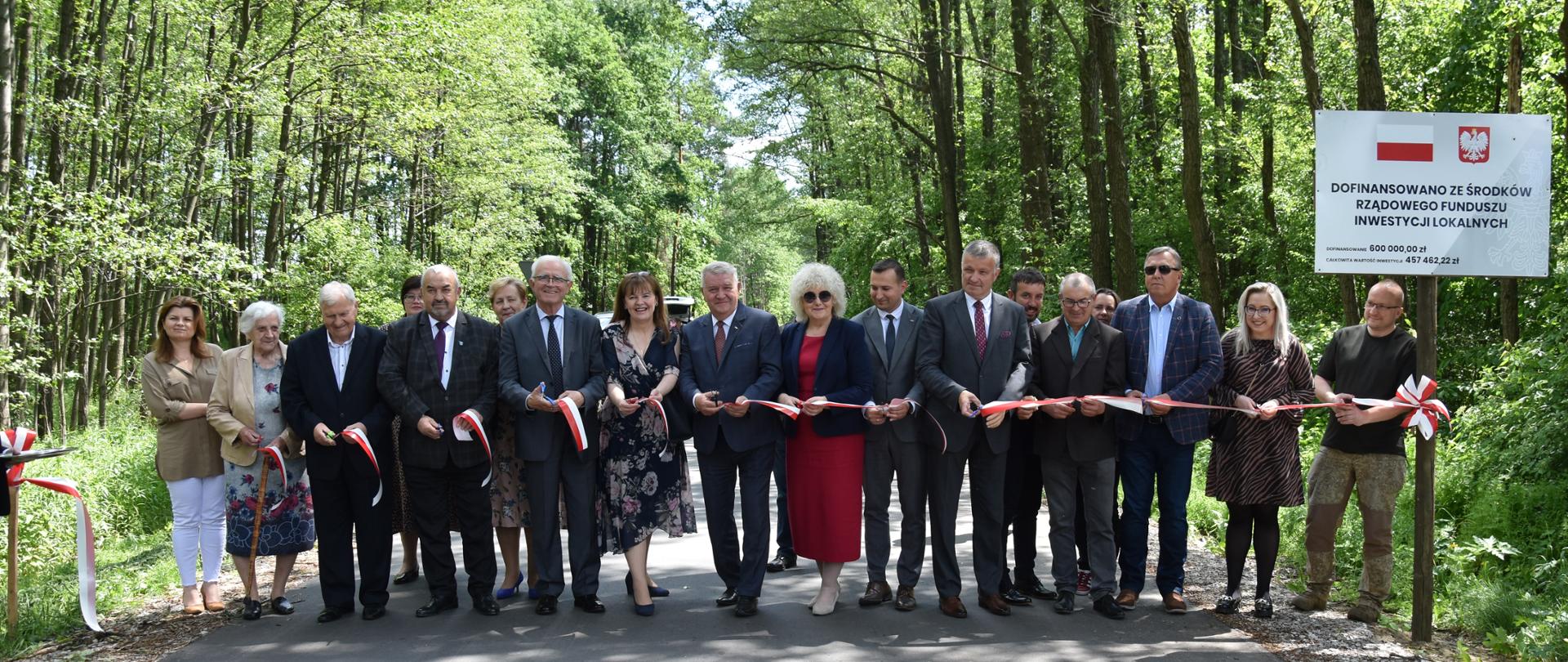 Uroczyste otwarcie drogi do wsi Leokadia i ulicy Nowej w Łaskarzewie 