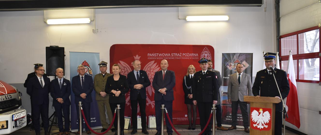 UROCZYSTE PRZEKAZANIE AUT DLA JRG I OSP [16.12.2022] - Komenda Miejska ...