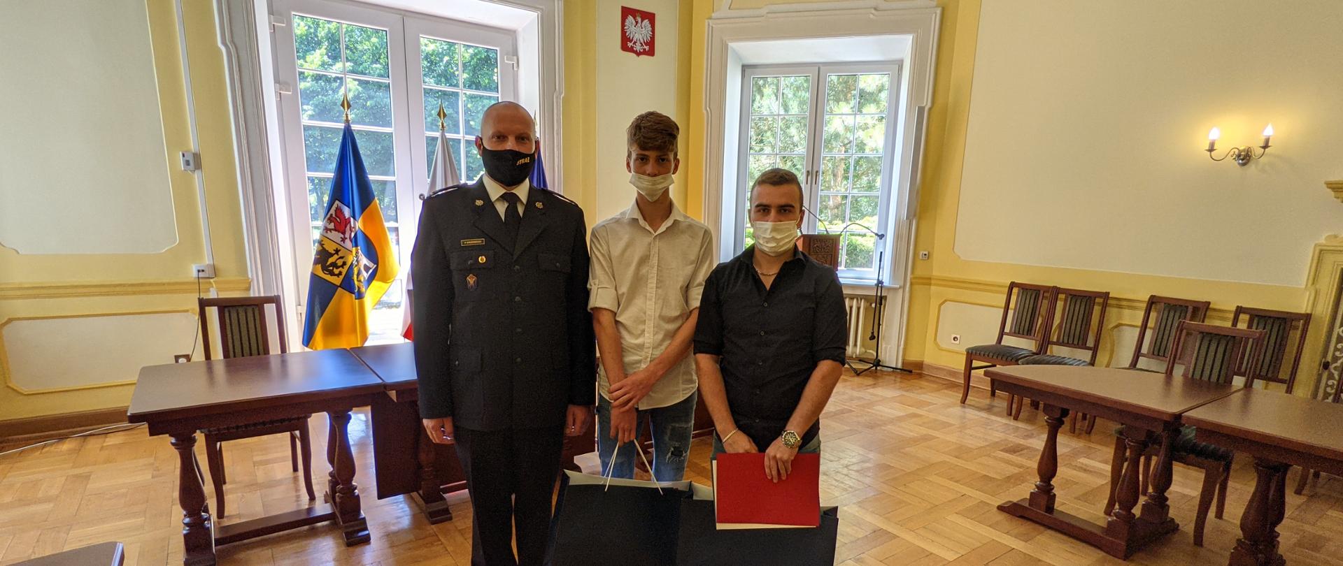 Podziękowanie za wzorową postawę w Starostwie Powiatowym