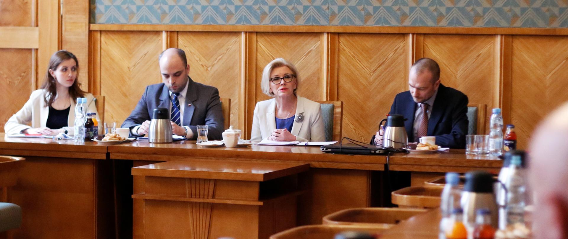 Delegacja Ukraińsko-Polskiej Grupy Przyjaźni Rady Najwyższej Ukrainy w Ministerstwie Edukacji Narodowej