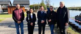 Na zdjęciu od lewej: Jerzy Szypelow - kierownik Obiektu Hydrotechnicznego Bydgoszcz, Agnieszka Siłacz - dyrektor RZGW w Bydgoszczy, Mateusz Balcerowicz - prezes Wód Polskich, Agnieszka Kłopotek - posłanka na Sejm RP, Krzysztof Błoński - starosta nakielski