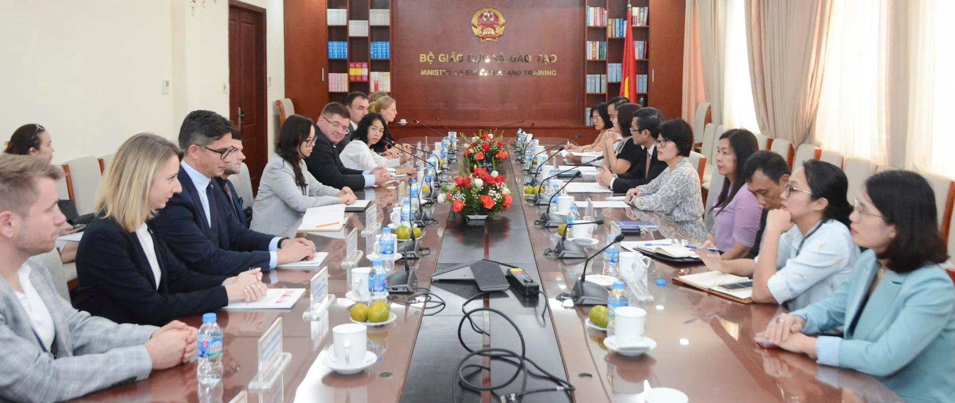 Wizyta Min. Rzymkowskiego w Wietnamie (fot. Ambasada RP w Wietnamie)