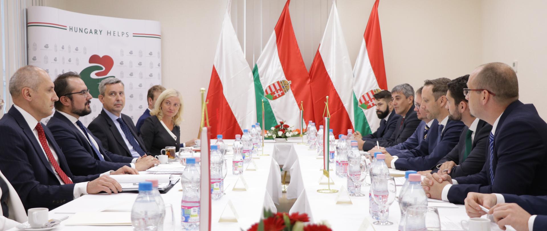 Poland and Hungary to help religious persecution victims together