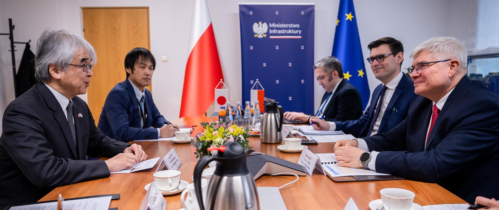Rozmowa wiceministra infrastruktury Macieja Laska z ambasadorem Japonii w Polsce Akirą Kono