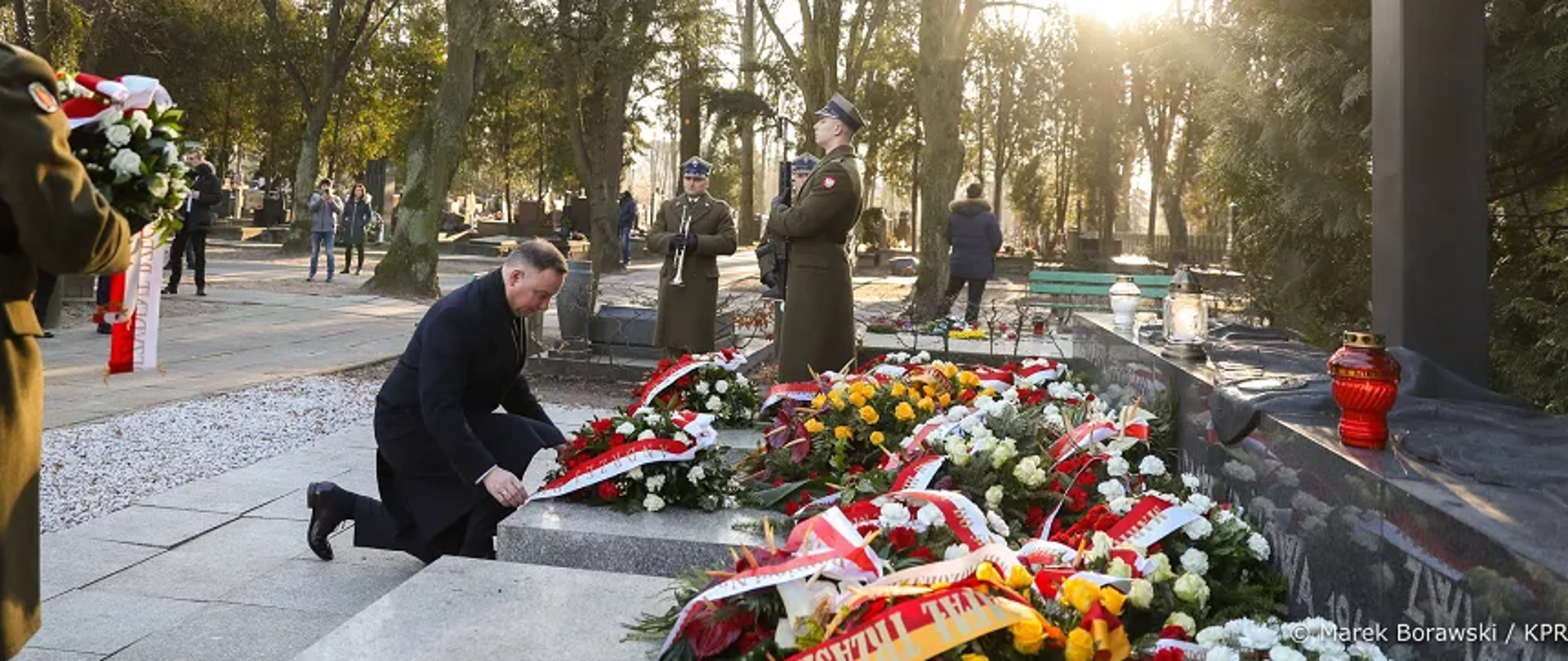 Hace ochenta años, el 14 de febrero de 1942, por orden del Comandante en Jefe de las Fuerzas Armadas de Polonia, el general Władysław Sikorski, se estableció el Ejército Nacional – hecho que tuvo una gran importancia simbólica.