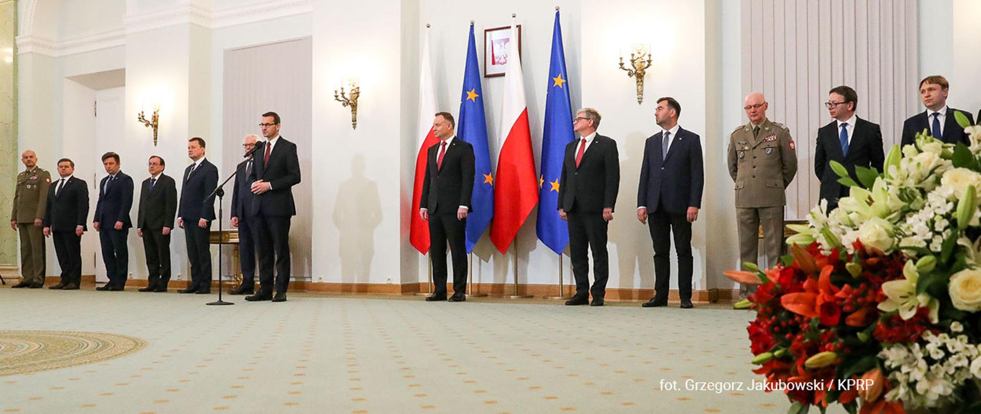 Przemówienie Premiera Mateusza Morawieckiego. Widok Ogólny na salę kolumnową, na zdjęciu m. in Prezydent RP Andrzej Duda, Premier RP, Minister MSWiA