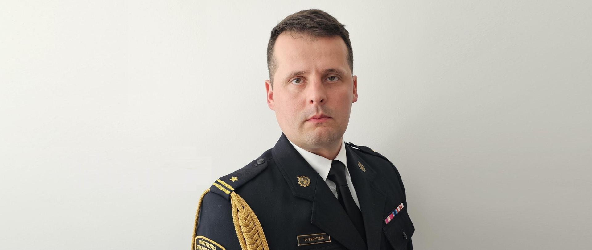 Komendant Powiatowy PSP w Lubaczowie , mł. bryg. Piotr Szpytma