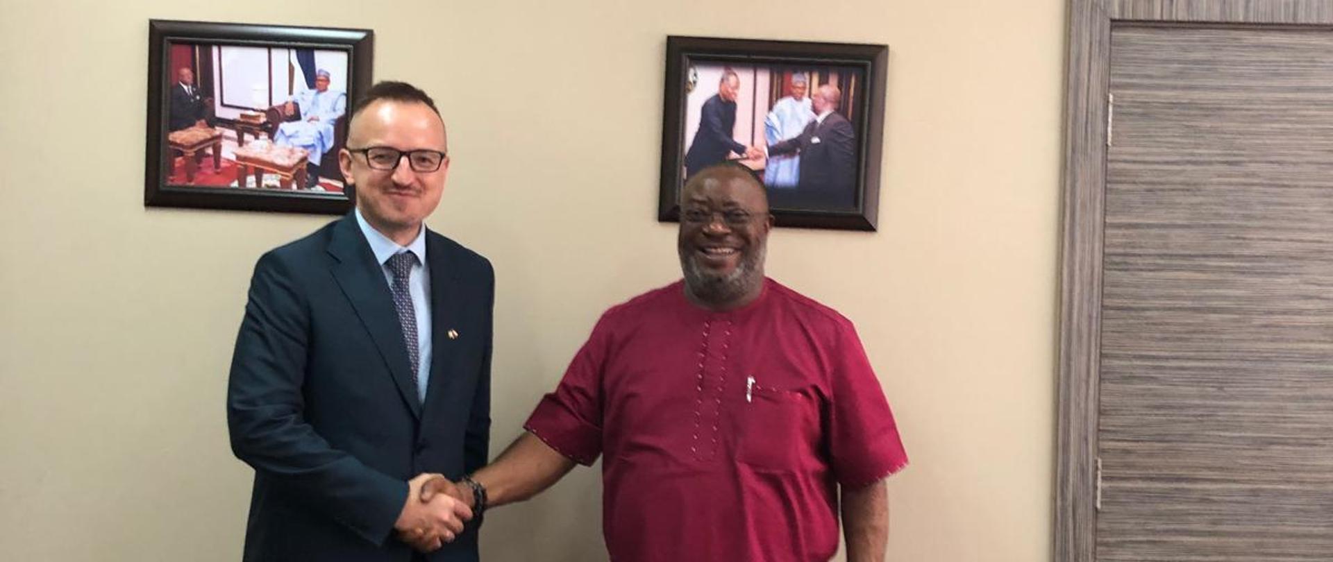W dniu 18 marca 2025, chargé d’affaires Ambasady RP Michał Cygan spotkał się z Ambasadorem Republiki Gwinei Równikowej w Nigerii, Jego Ekscelencją Francisco Edu Ngua Mangue.