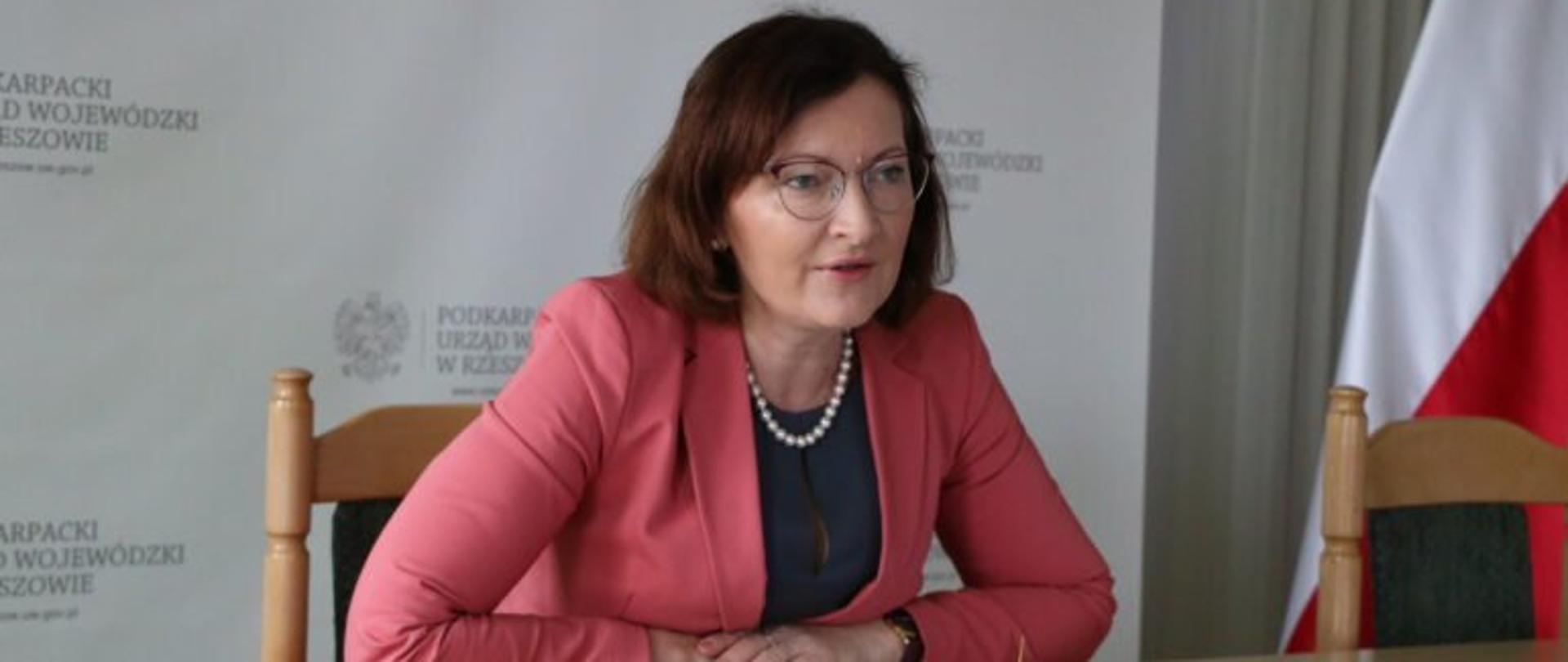 Wojewoda podkarpacki Ewa Leniart podczas konferencji online „E-zdrowie w systemie ochrony zdrowia”