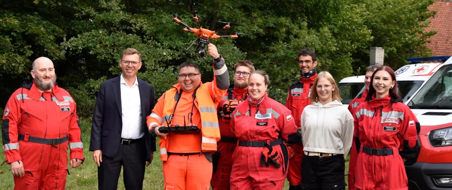 Przekazanie drona dla PCK