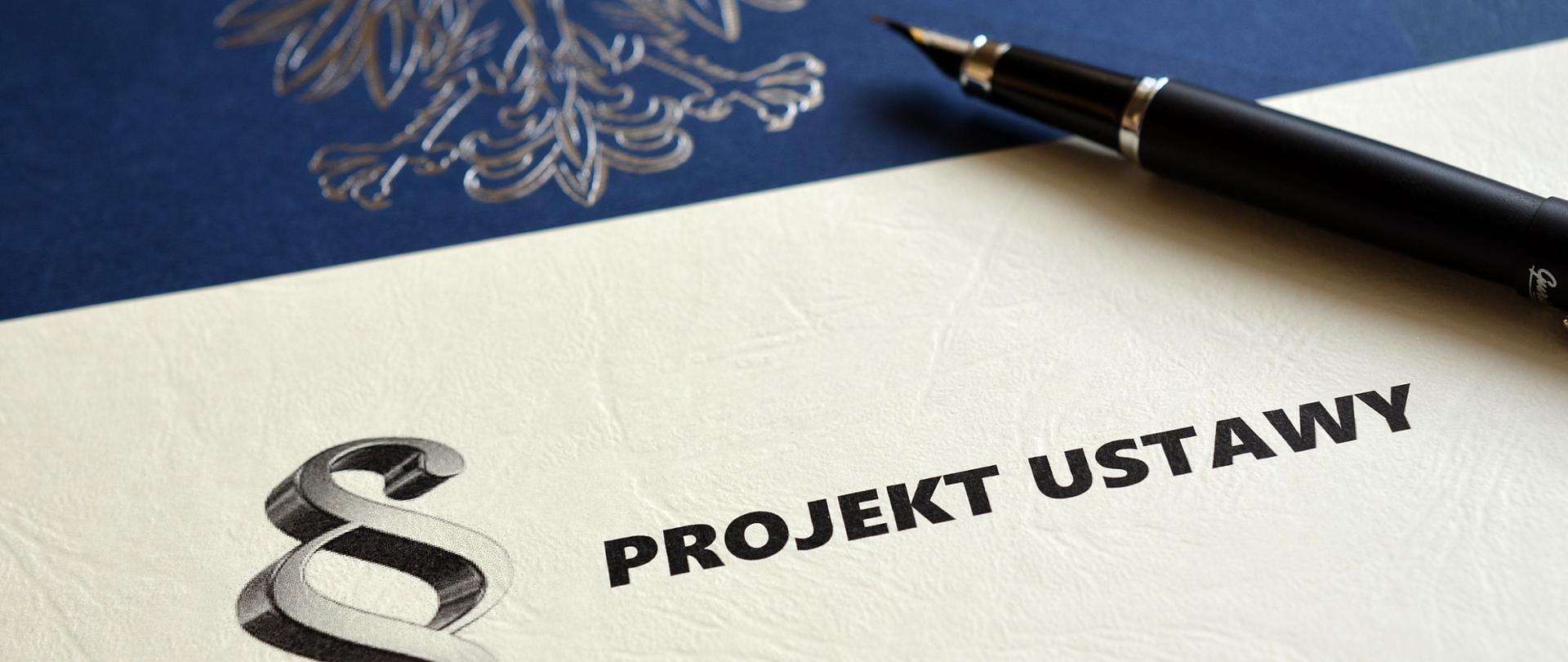 Godło Polski i napis projekt ustawy