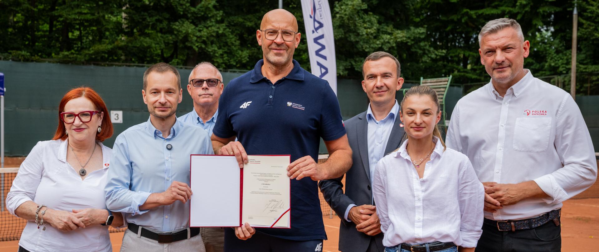 Minister Jakub Rutnicki przyznał dofinansowanie na rozbudowę centrum tenisowego w Iławie.