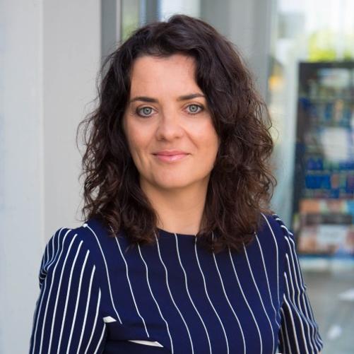 Elegancko ubrana kobieta