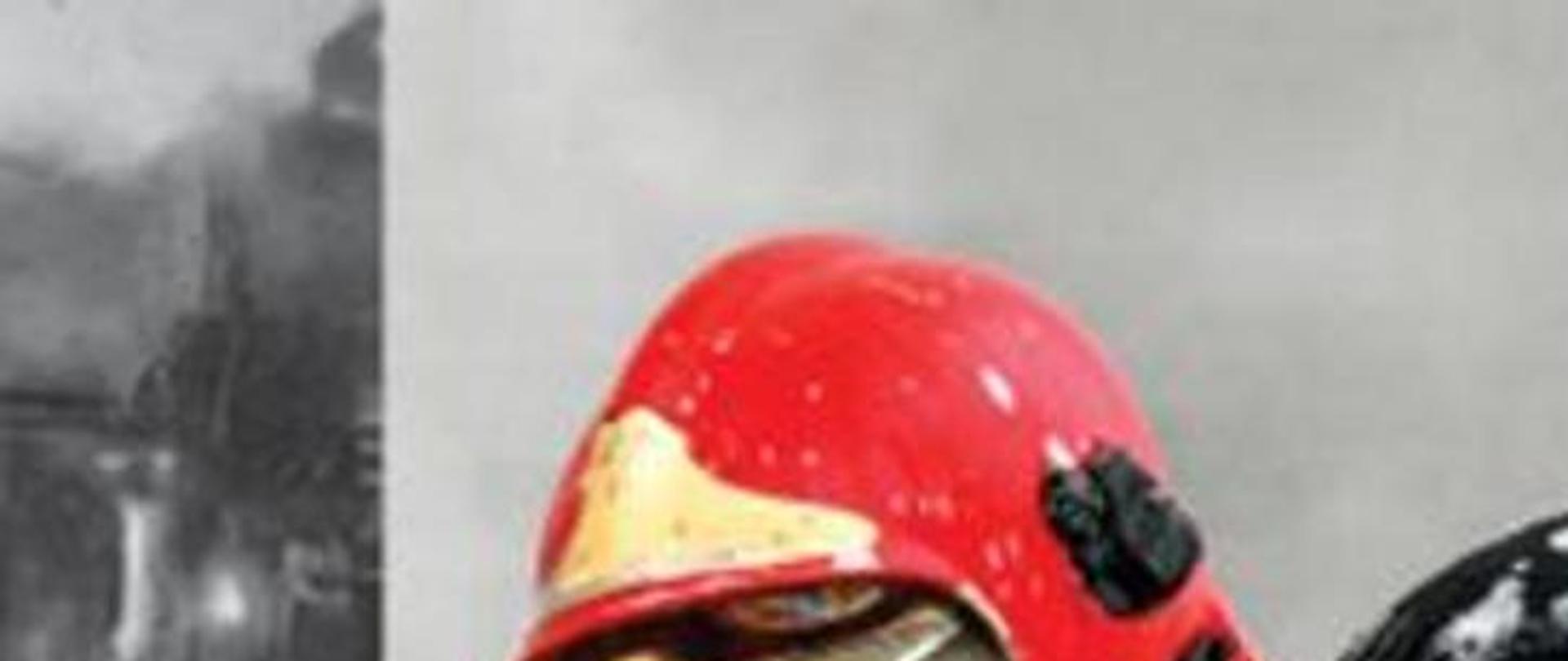 zdjęcie przedstawia strażaka w aparacie ochrony układu oddechowego z prawej strony napis 30 i pod spodem 1922-2022 trzydziestolecie PSP