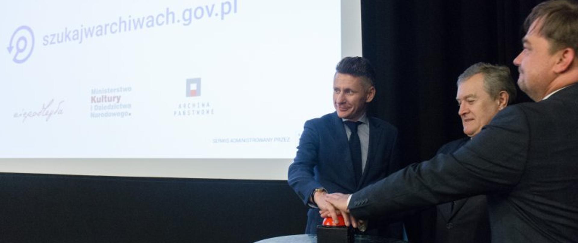 Wicepremier Gliński zainaugurował nową odsłonę serwisu „Szukaj w Archiwach” fot. Jacek Lagowski