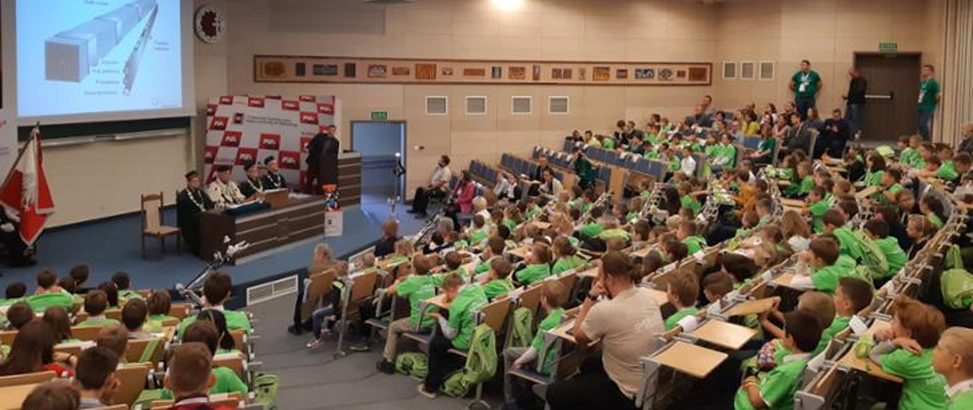 Wykład o atomie na inaugurację Dziecięcej Politechniki Świętokrzyskiej