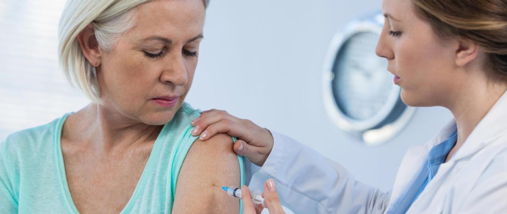 Szczepienia przeciw RSV bezpłatne dla kobiet w ciąży i osób w wieku 65+