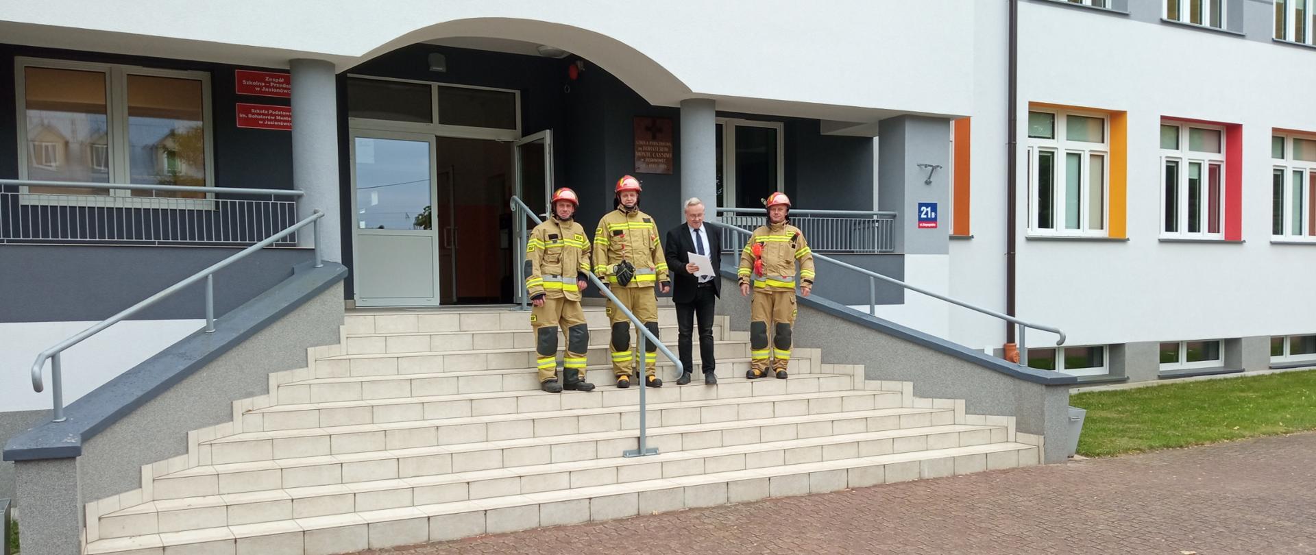 Ewakuacja w Zespole Szkolno-Przedszkolnym
w Jasionówce.
