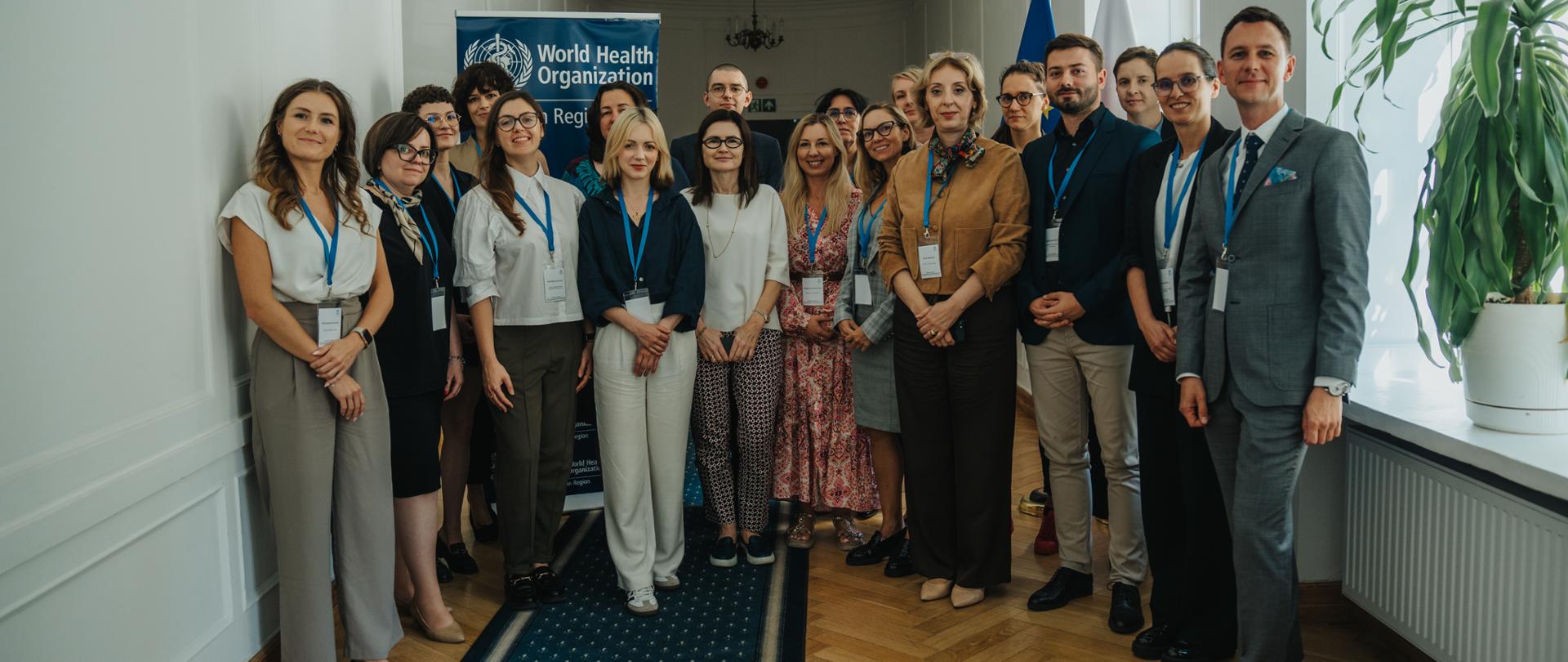 Uczestniczki i uczestnicy spotkania ws. polskich wytycznych klinicznych w zakresie udzielania pomocy osobom pokrzywdzonym przemocą ze względu na płeć