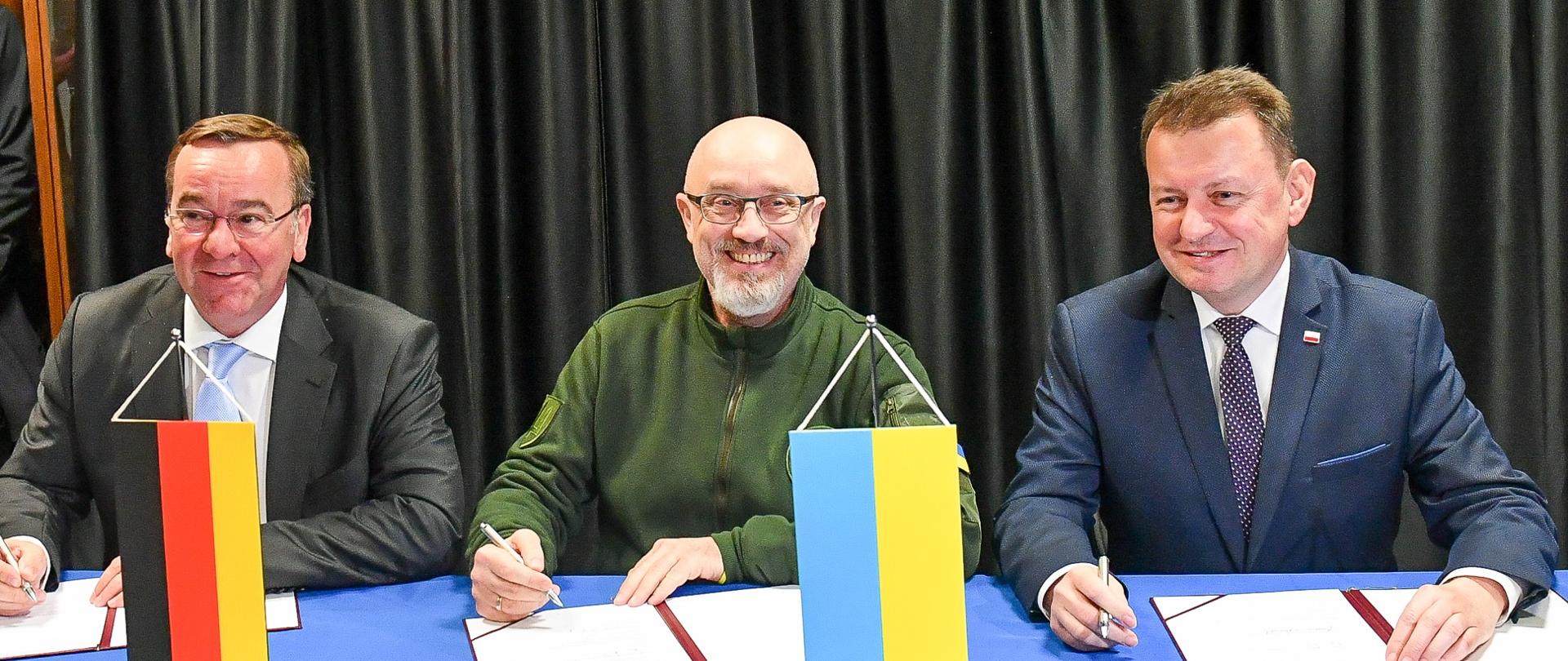 21 kwietnia 2023 r. w Ramstein, Mariusz Błaszczak, wicepremier, minister obrony narodowej wziął udział w konferencji wsparcia dla Ukrainy (Ukraine Defense Contact Group) z udziałem przedstawicieli kilkudziesięciu państw, pod przewodnictwem sekretarza obrony USA Lloyda J. Austina. Fot. kpr. Wojciech Król/CO MON