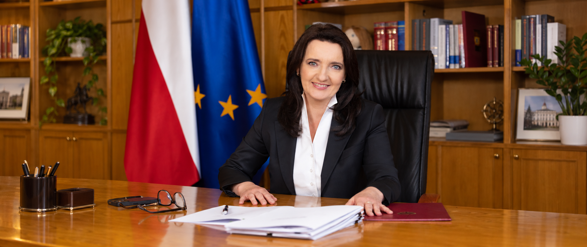 Minister Marzena Okła-Drewnowicz