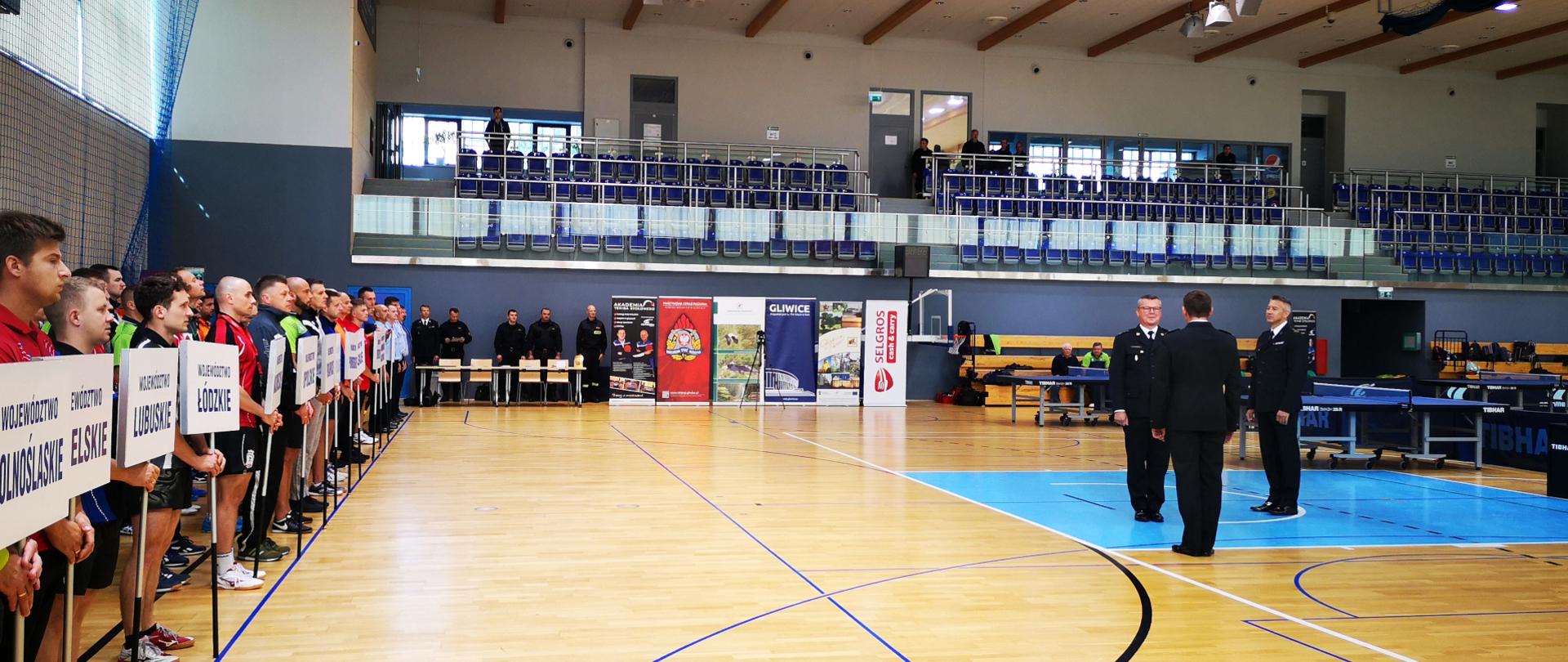 złożenie meldunku o gotowości zawodników