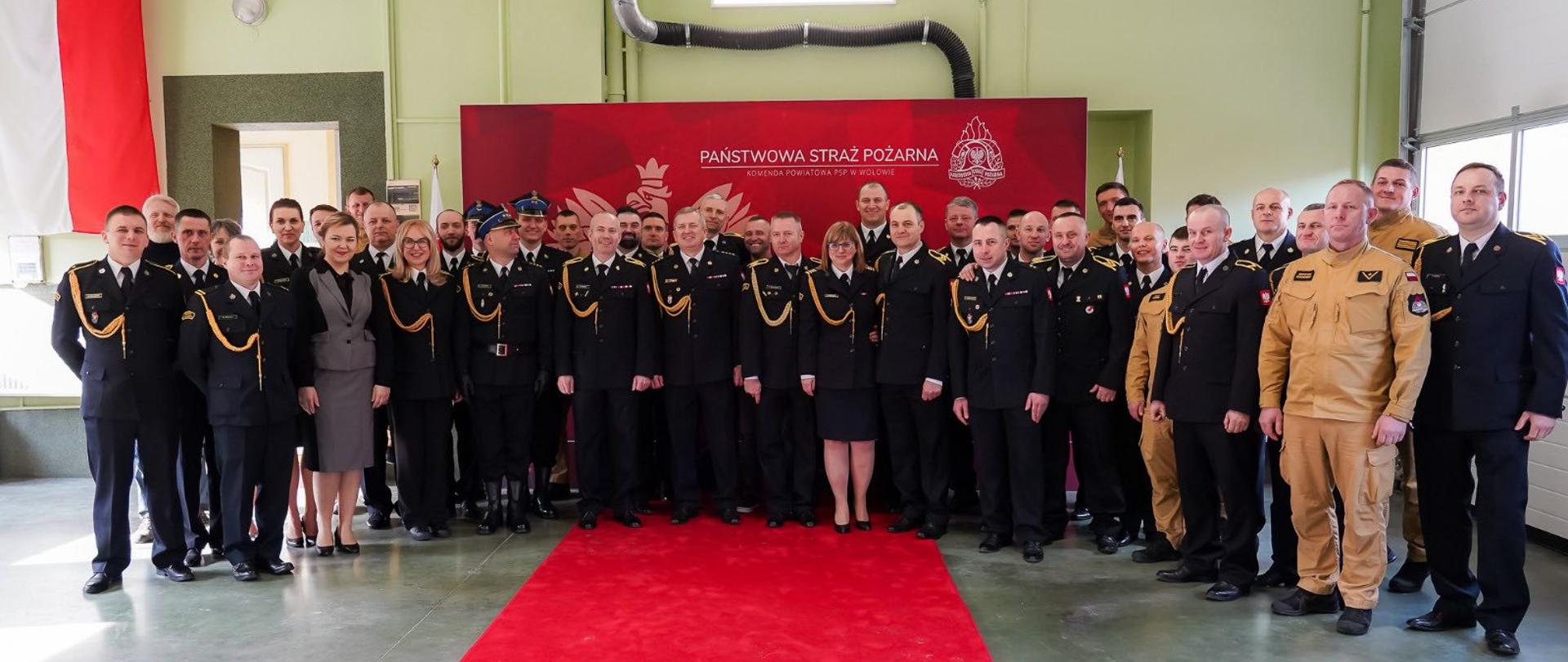 Uroczysta zbiórka w Komendzie Powiatowej Państwowej Straży Pożarnej w Wołowie
