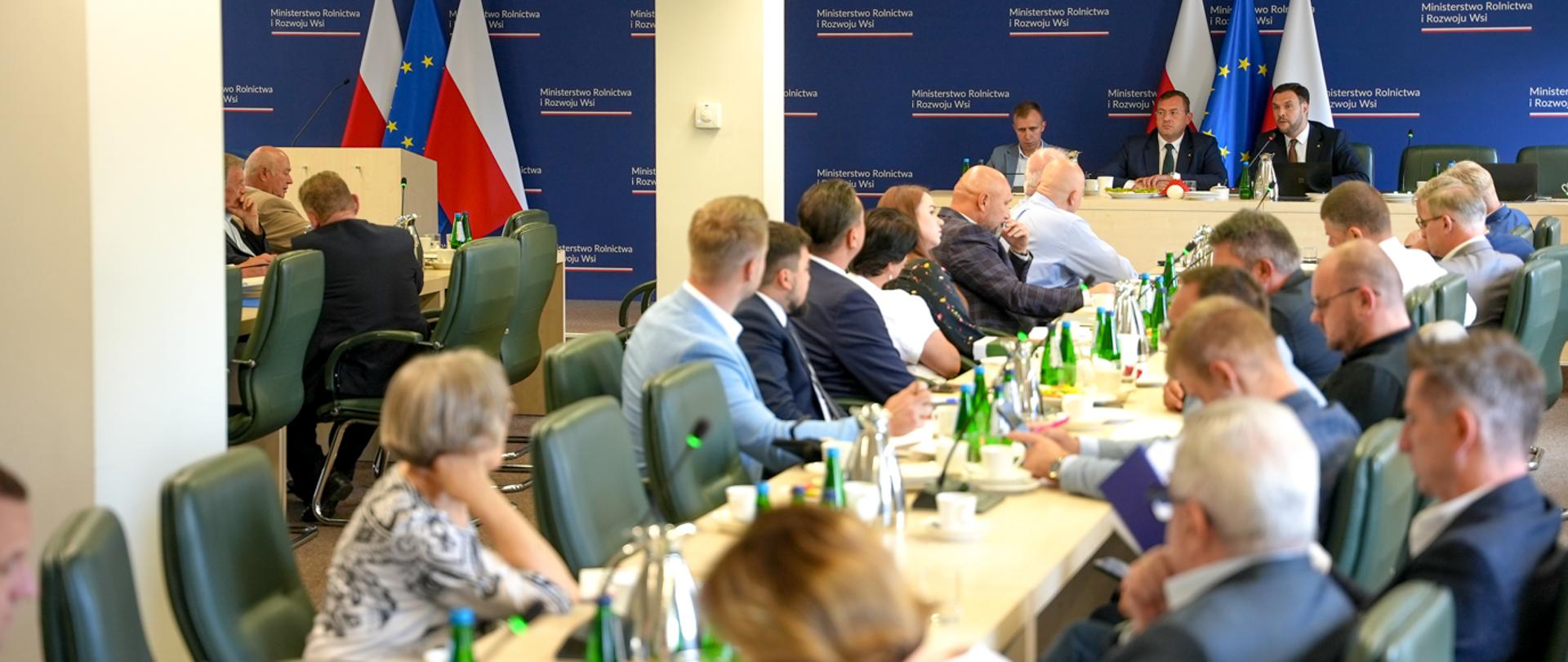 Minister Stefan Krajewski podczas wypowiedzi (fot. MRiRW)