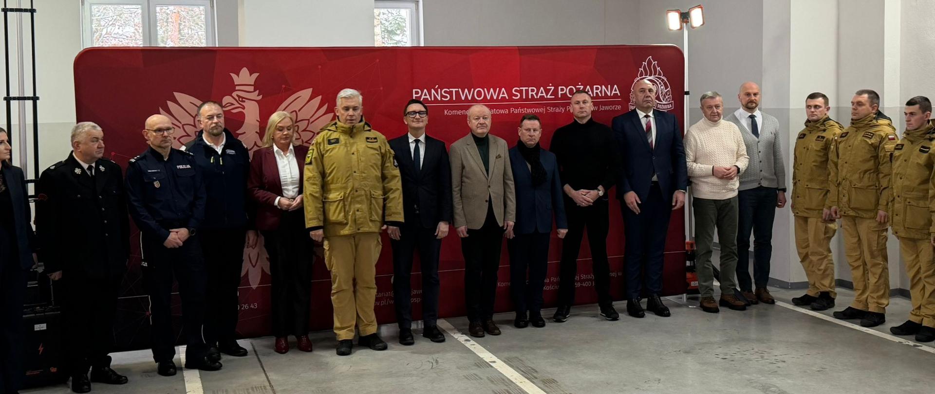 Zbiórka z okazji przekazania pojazdów i sprzętu ratowniczo-gaśniczego