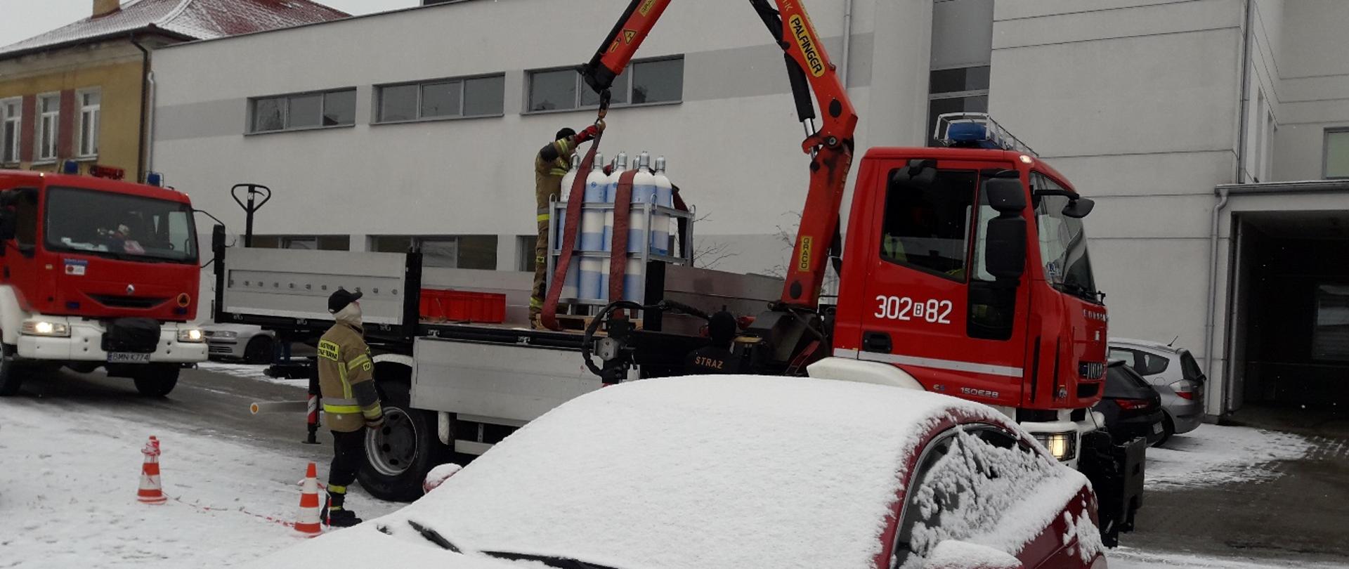 Dostawa tlenu do szpitala w Mońkach.