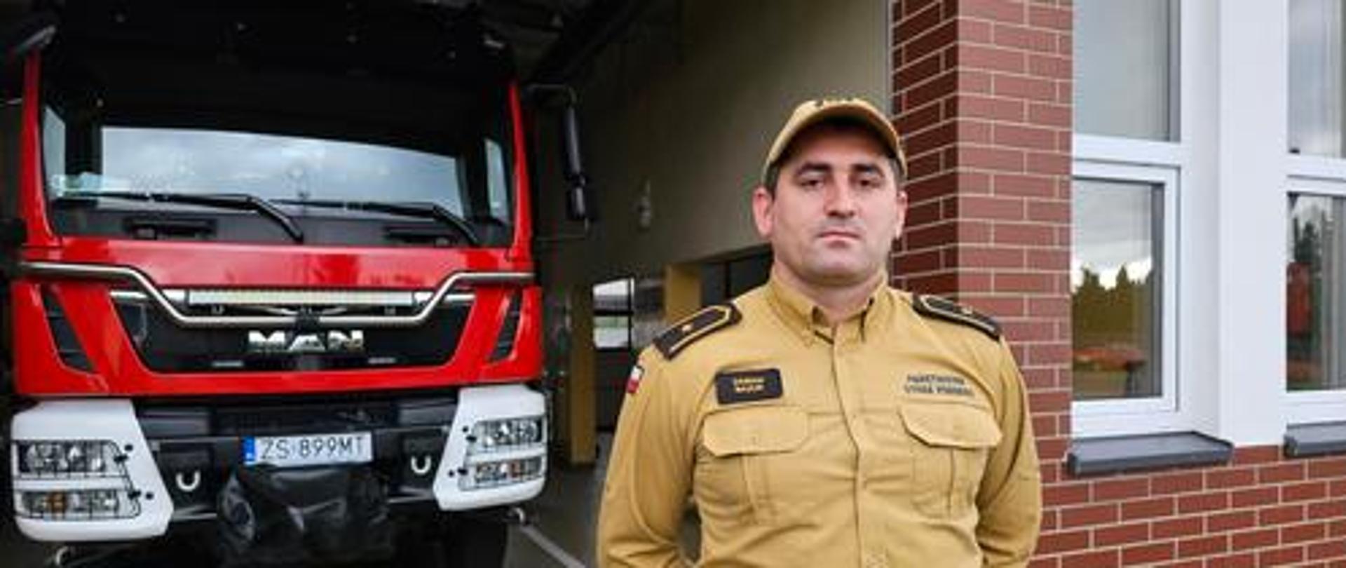 Strażak z Łobza wspierał akcję ratowania dziecka w Drawsku Pomorskim.