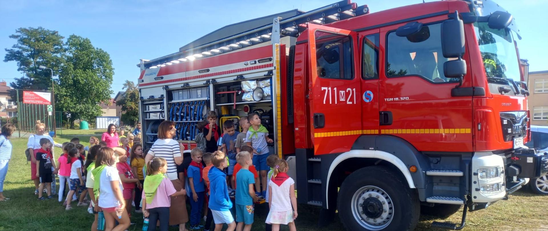 Próbna ewakuacja oraz spotkanie ze strażakami uczniów
i nauczycieli Szkoły Podstawowej nr 1 w Żurominie
