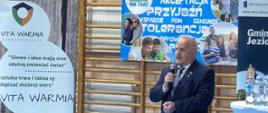 Wicewojewoda Zbigniew Szczypiński na konferencji w Jezioranach: Troska o dziecko w centrum uwagi samorządu i specjalistów