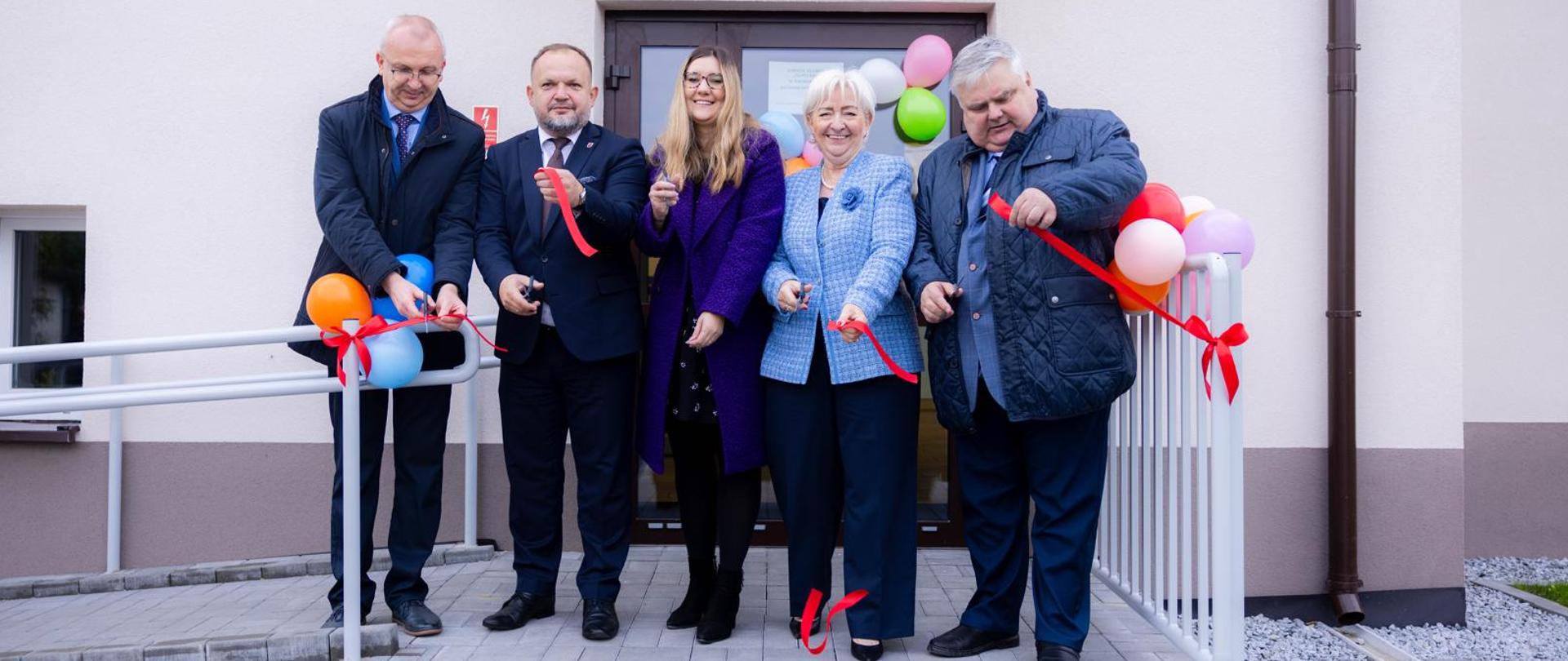 Wojewoda łódzki Dorota Ryl podczas uroczystego otwarcia żłobka 