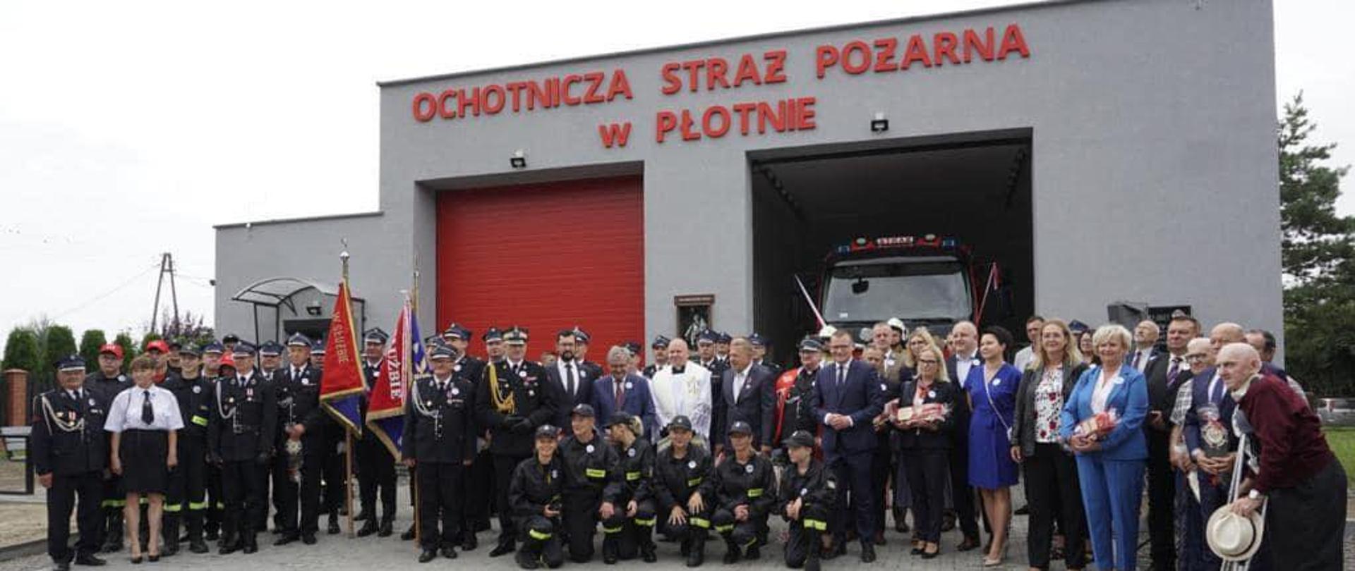 uroczyste otwarcie zmodernizowanej remizy Osp Płotno Osp Płotno wraz z przekazaniem średniego samochodu ratowniczo-gaśniczego.
