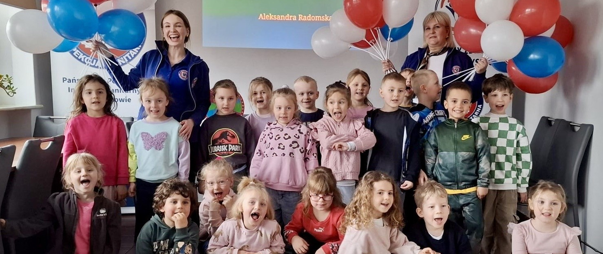 Grupa dzieci w wieku przedszkolnym w PSSE w Czarnkowie