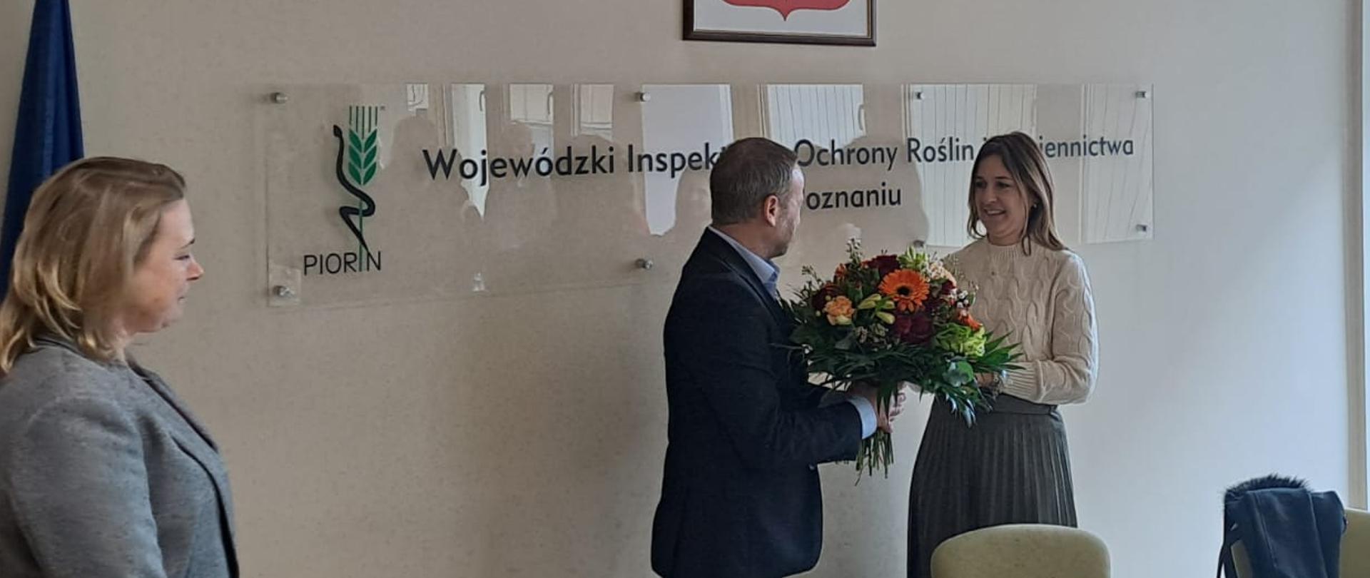 Narada kierownictwa WIORiN w Poznaniu - gratulacje dla Głównego Inspektora Ochrony Roślin i Nasiennictwa Magdaleny Makowskiej 