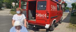 Strażacy z OSP Barwice pomagają seniorom w ramach akcji „SzczepimySię”