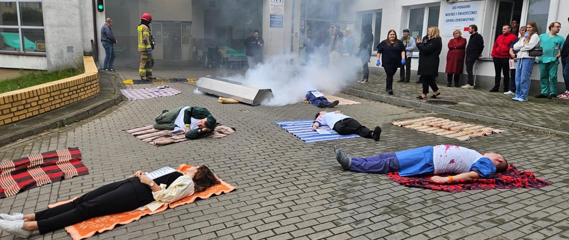 Strażacy podczas ćwiczeń