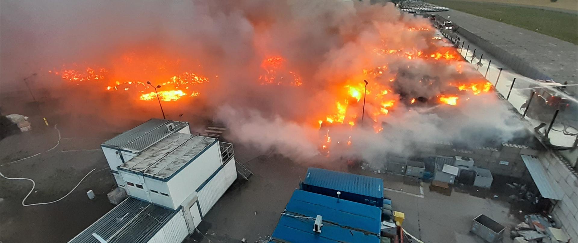 Pożar zakładu przetwórstwa odpadów