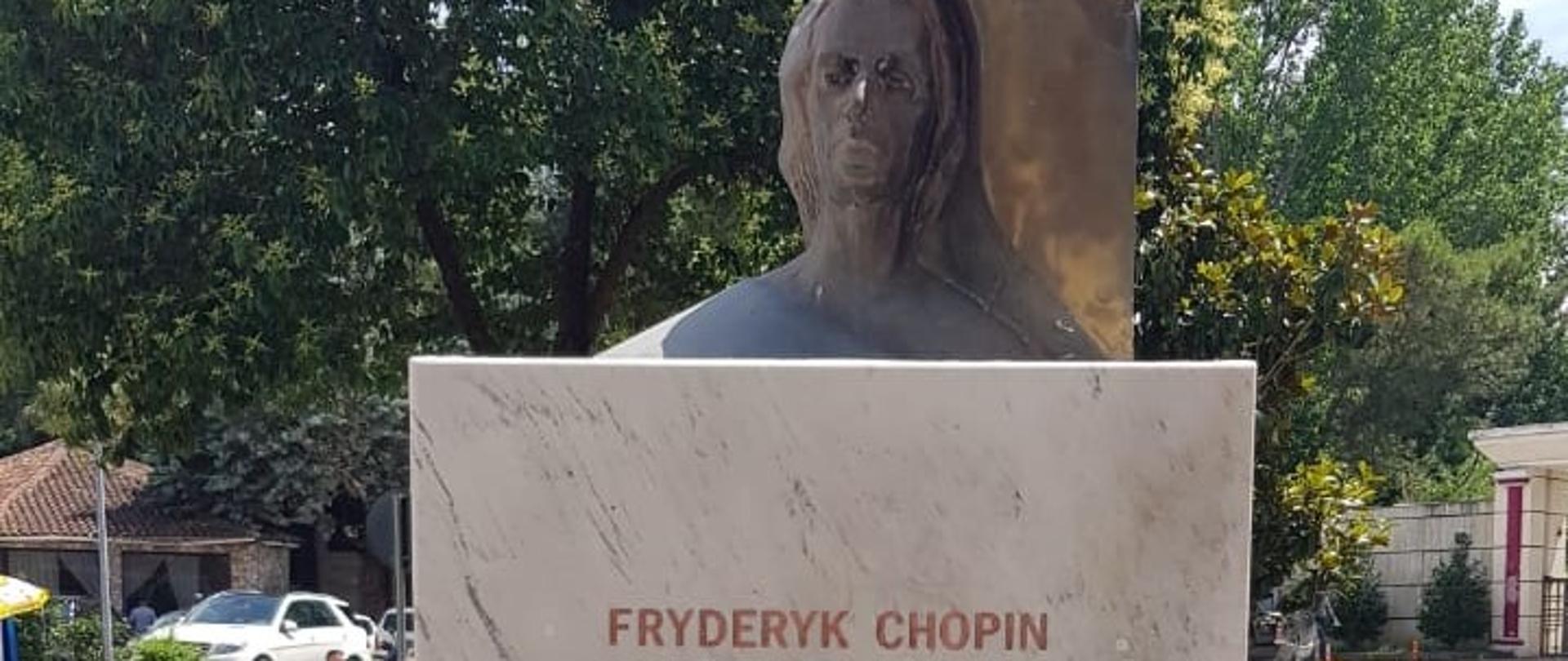 Pomnik Chopina w Tiranie