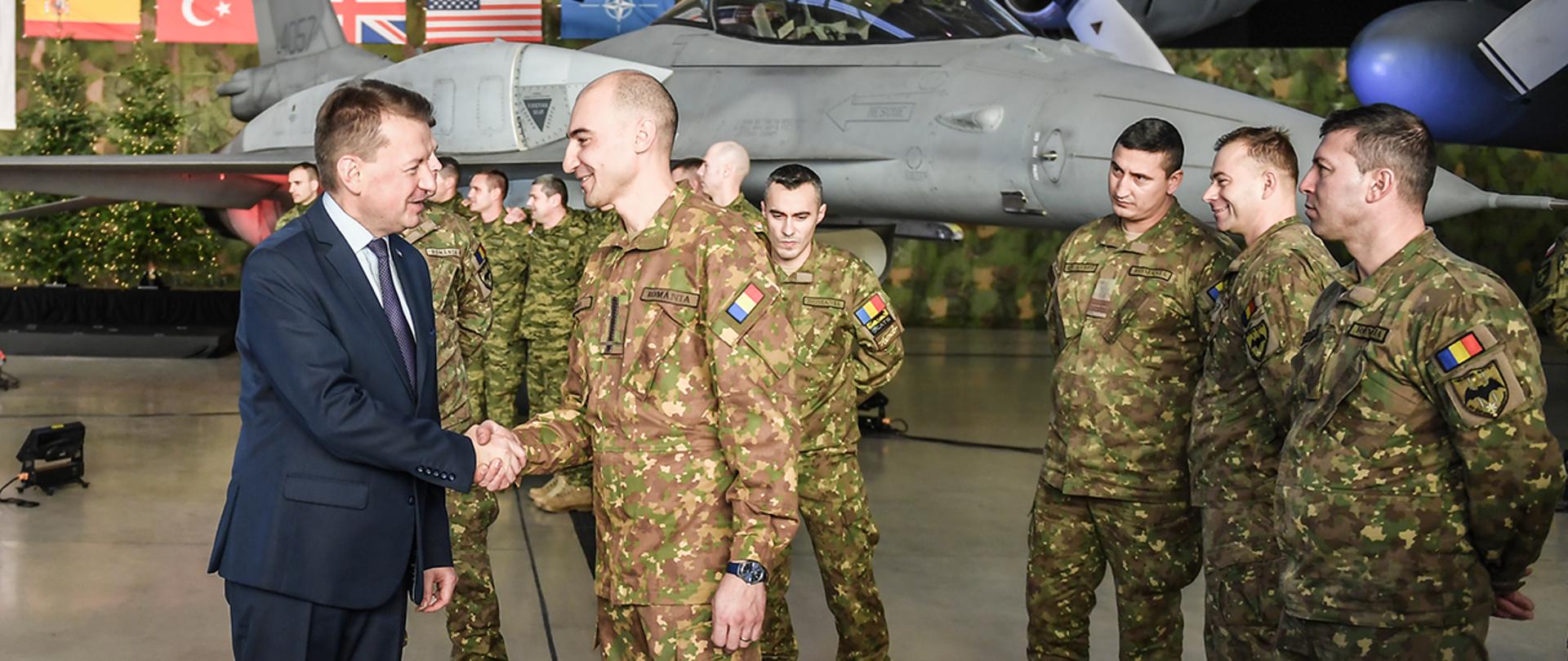 Wigilijne spotkanie ministra obrony narodowej Mariusza Błaszczaka z żołnierzami polskimi oraz wojsk sojuszniczych stacjonujących w Polsce.